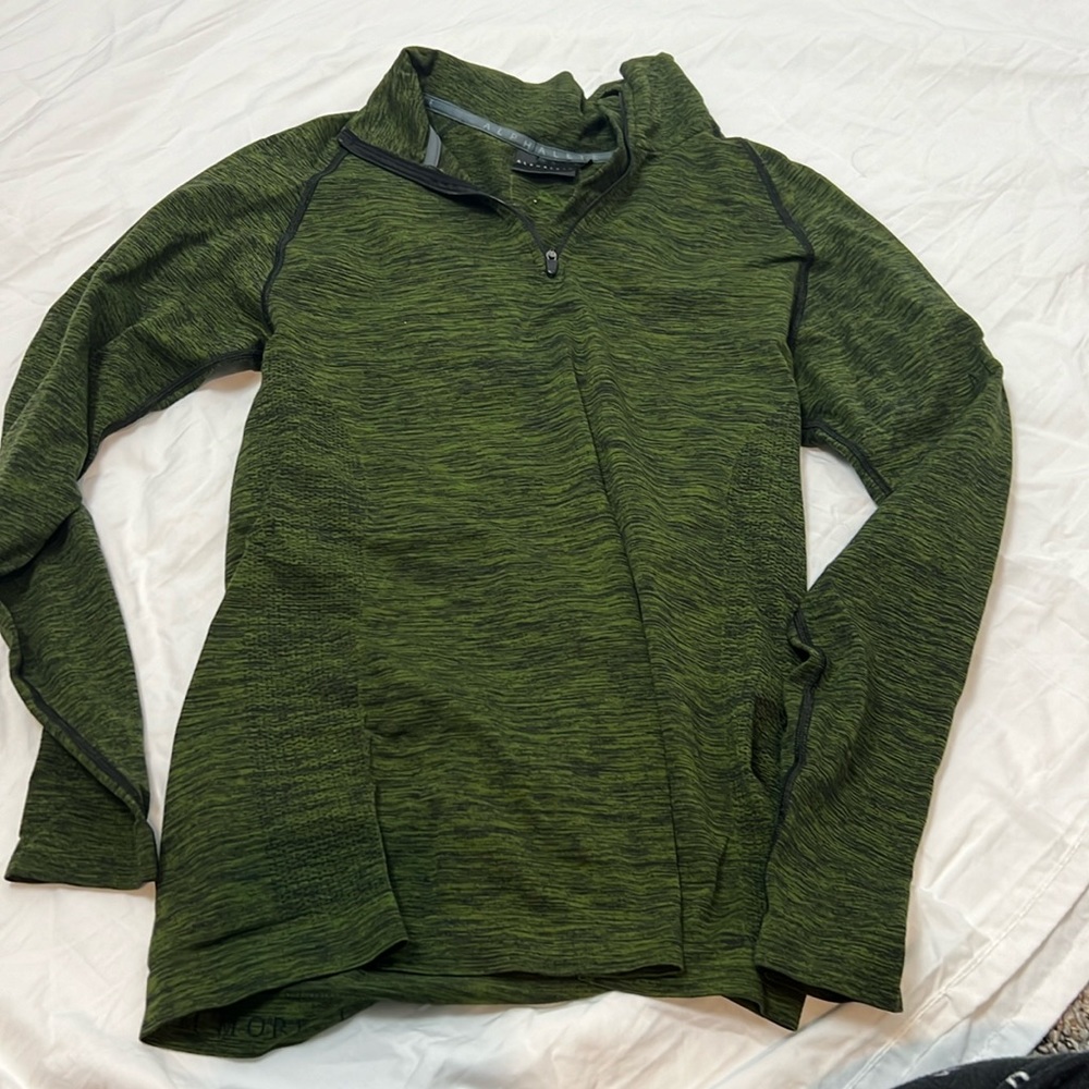 Alphalete Pullover - Size S